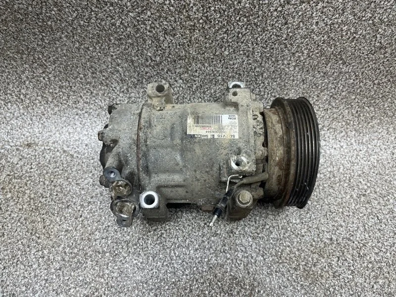 Компрессор кондиционера Renault Duster 2014 926006229R 1.5 K9KE884 MT