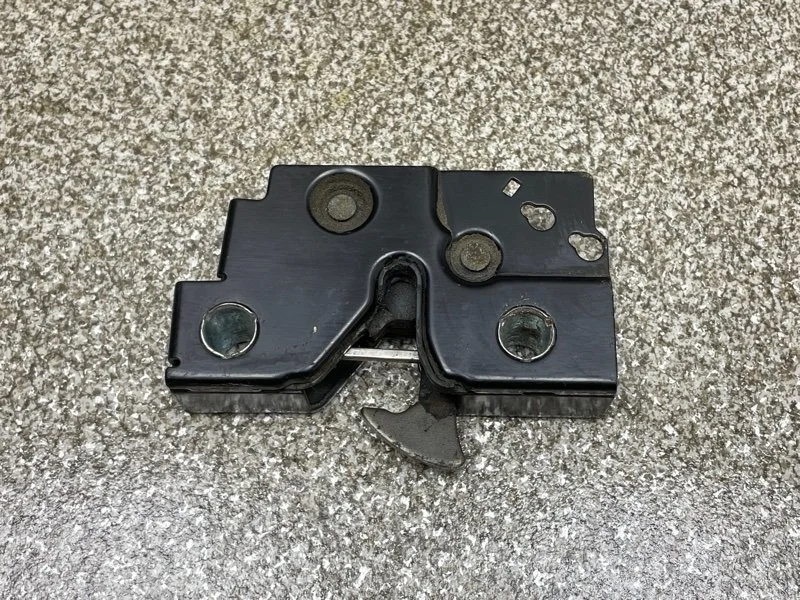 Замок капота Volkswagen Tiguan 2020 5G1823509D USA 2.0 DGUA 8AT