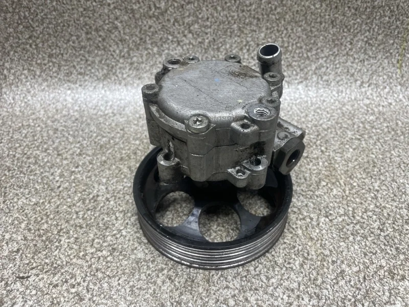 Насос гидроусилителя Renault Duster 2012 491105510R 2.0 F4R400 МТ