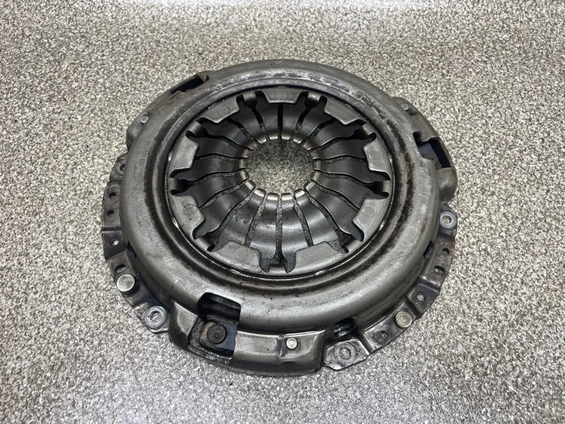 Корзина сцепления Renault Duster 2012 8201012792 2.0 F4R400 МТ
