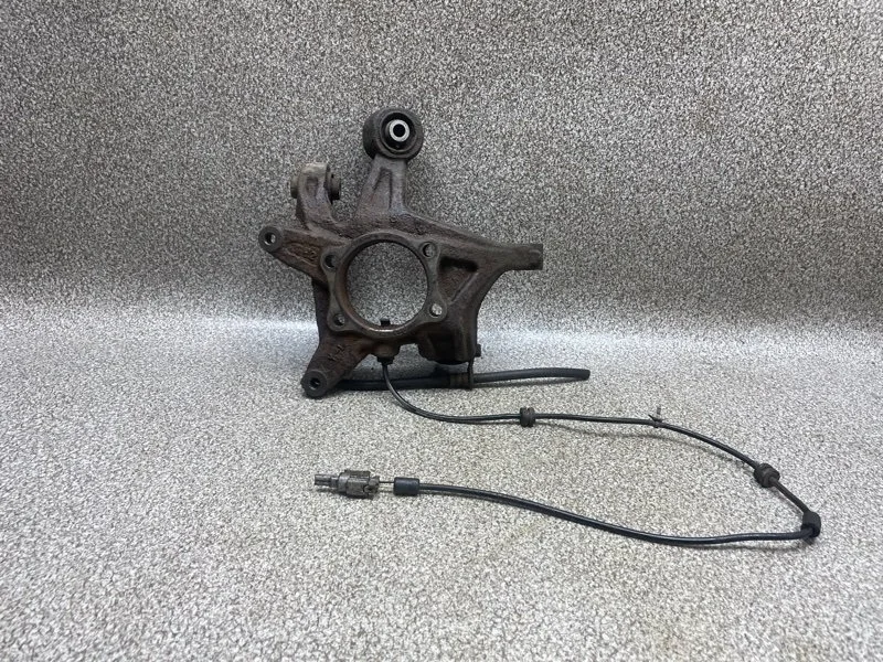 Кулак поворотный Subaru Forester 2011 28411SC011 2.0 FB20 AT, задний левый