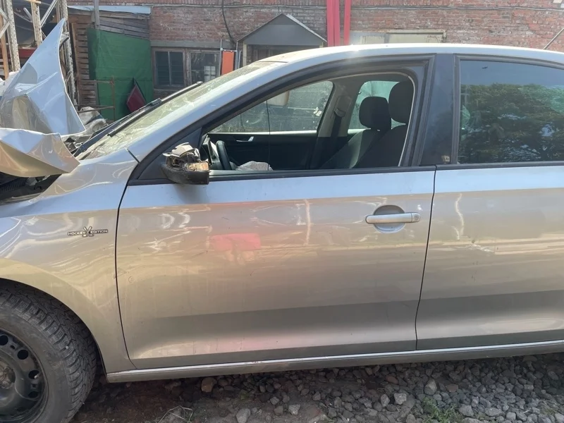 Дверь Skoda Rapid 2021 60U831055, передняя левая