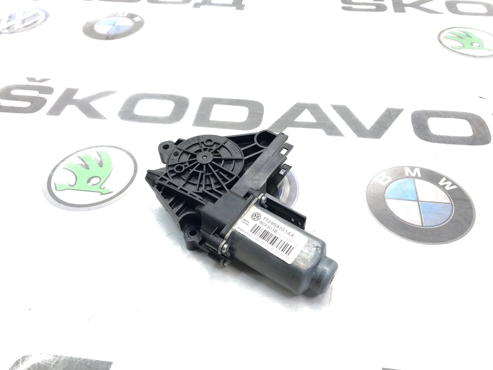 Мотор стеклоподъемника Skoda Octavia 2011 1T0959701AA A5 (1Z) 1.4 CAXA, передний левый