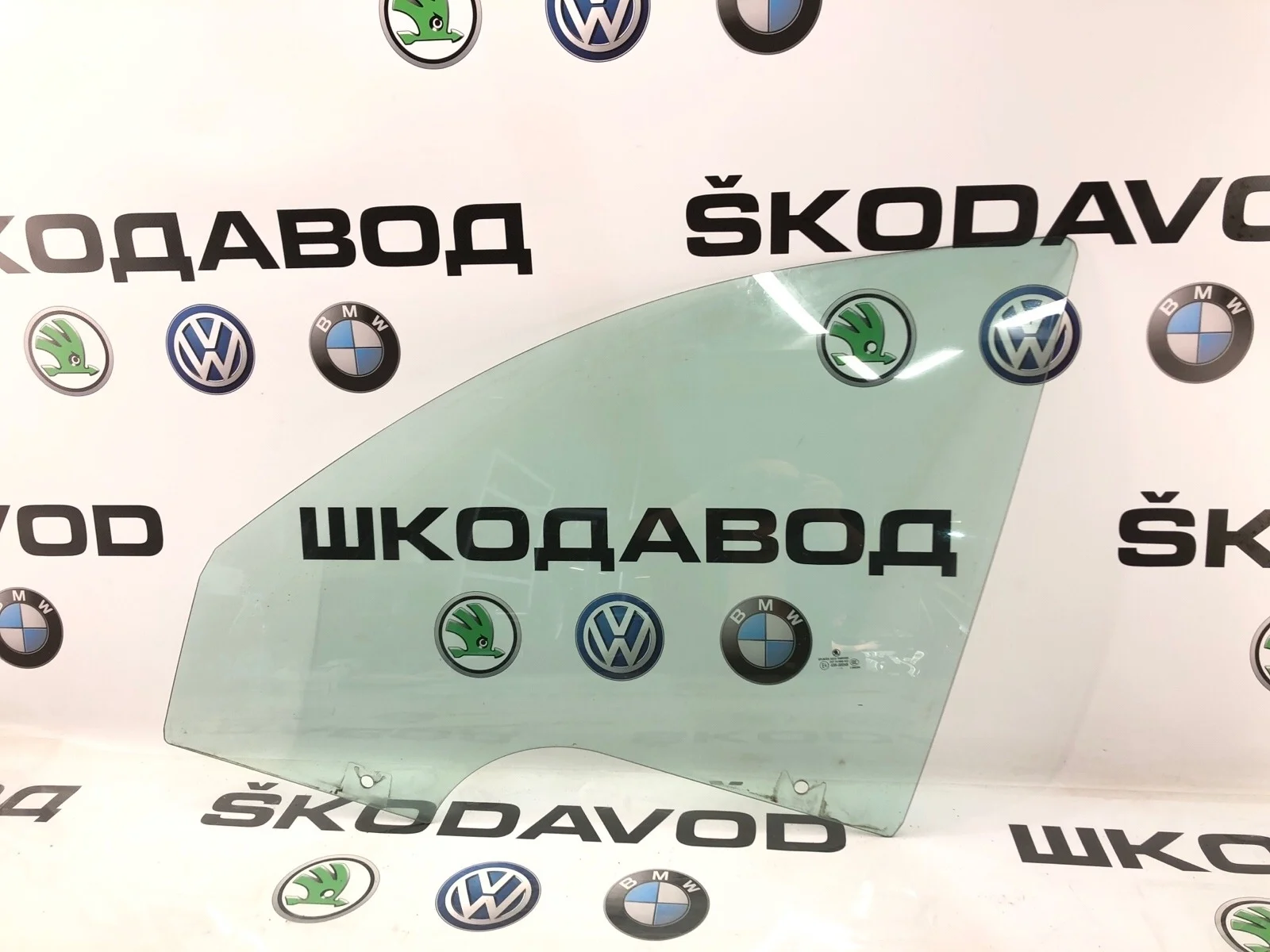 Стекло двери Skoda Octavia 2011 1Z0845201A A5 (1Z) 1.4 CAXA, переднее левое