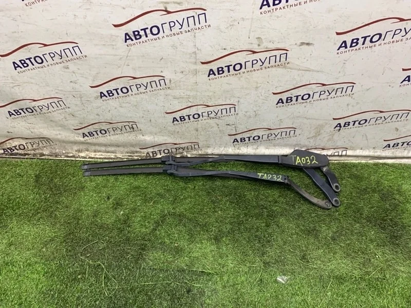 Дворник Mb C250 2012 A2048200044 W204 РЕСТ 271.860 1.8Л БЕНЗИН