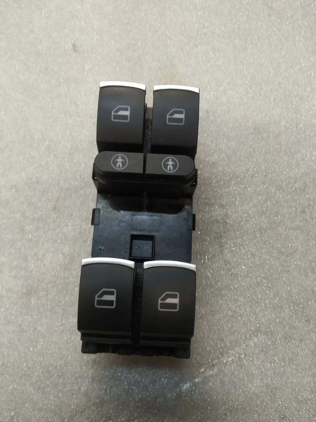 кнопка стеклоподъемника двери передней левой Volkswagen Touareg 2 7P6 2013
