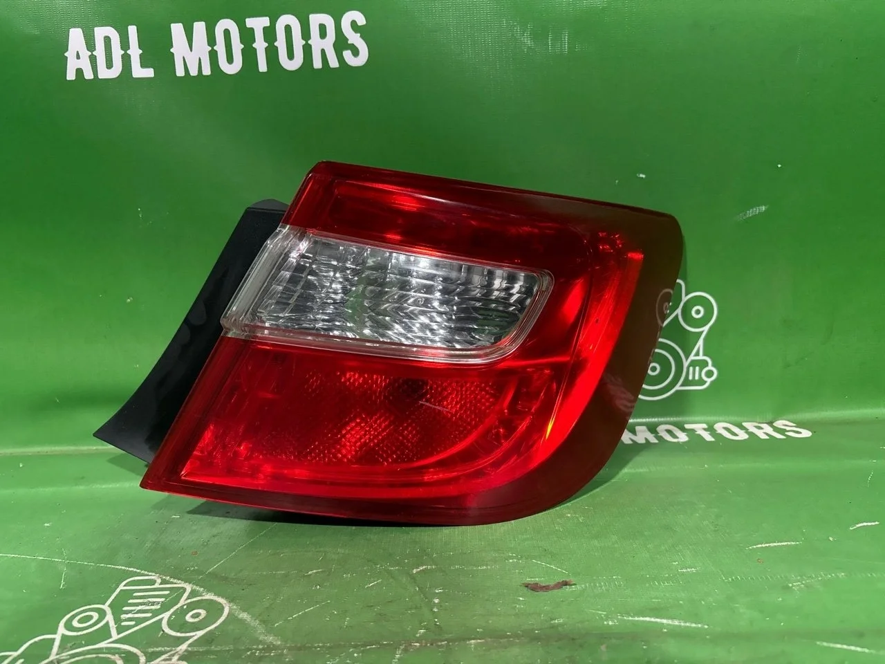 Фонарь Toyota Camry 2011-2014 8156133550 50, правый