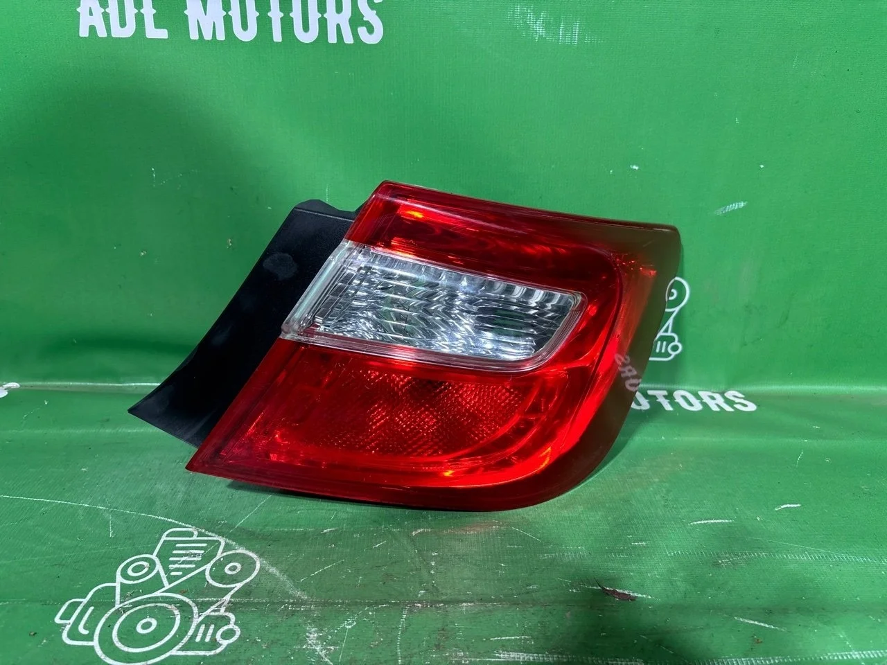 Фонарь Toyota Camry 2011-2014 8156133550 50, правый