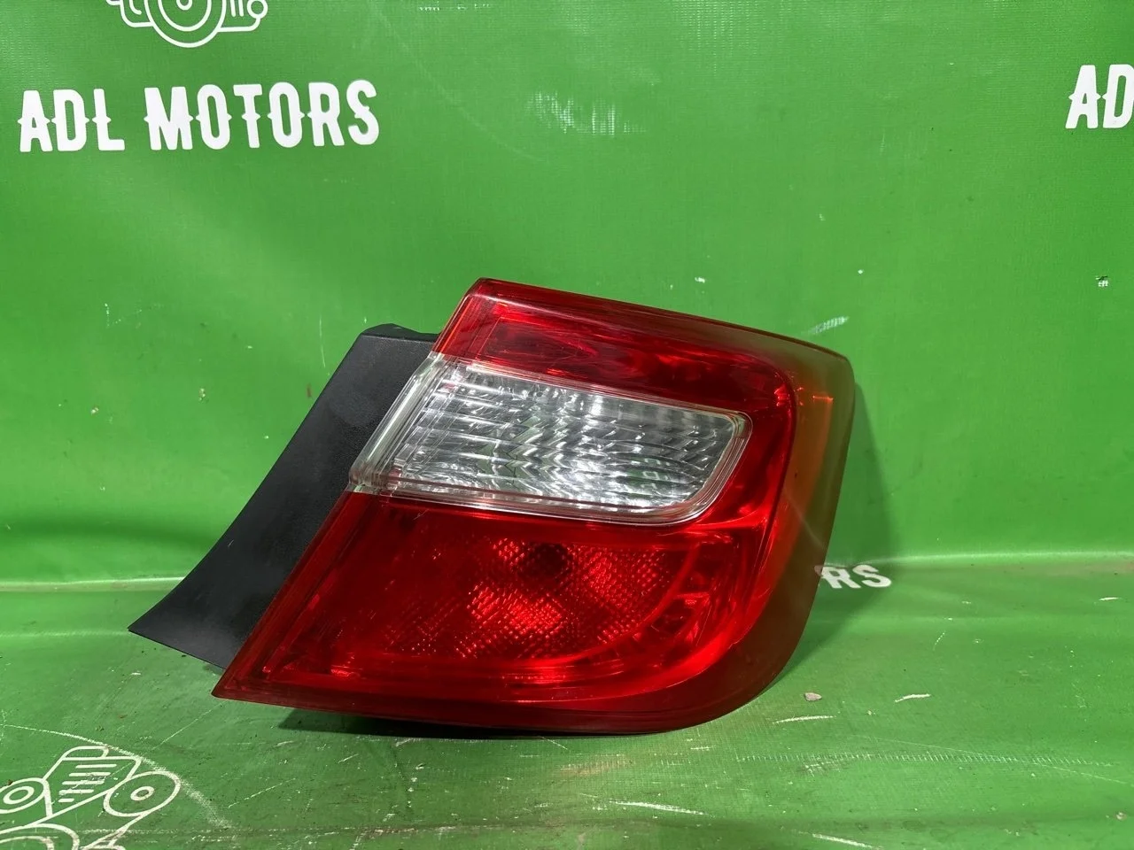 Фонарь Toyota Camry 2011-2014 8156133550 50, правый