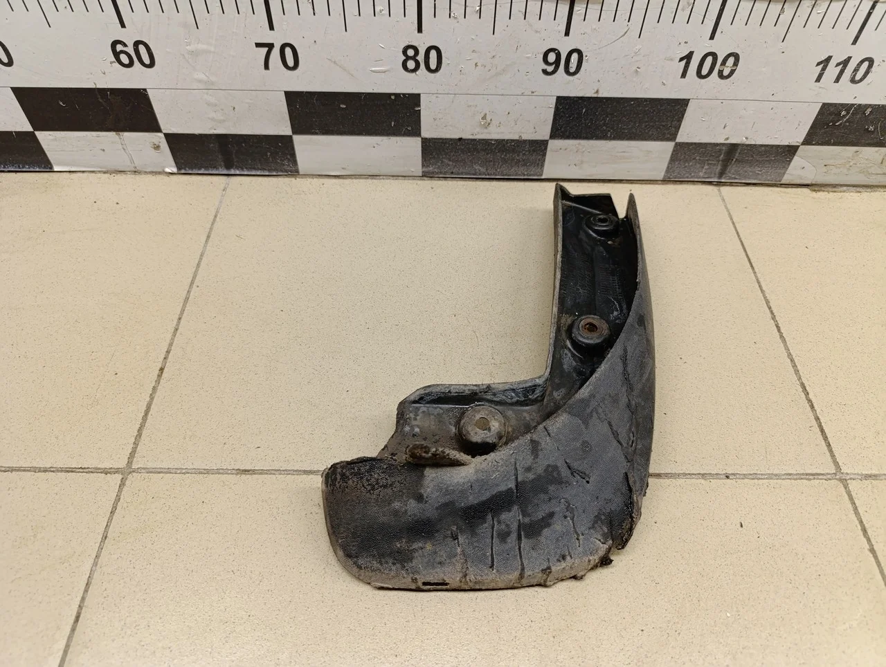 Брызговик задний правый Corsa D 2006-2015