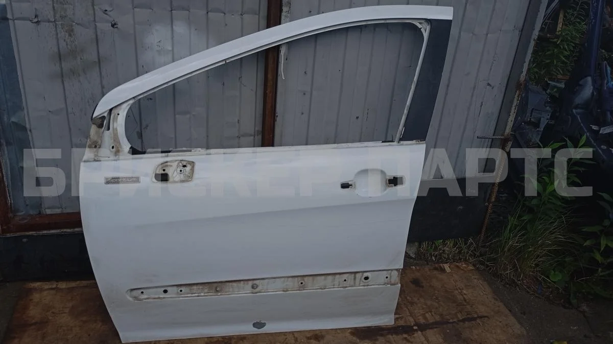 Дверь передняя левая Пежо 308