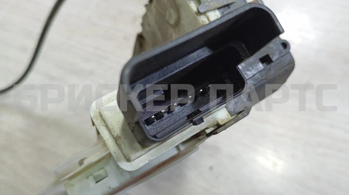 Замок водительской двери Пежо 308