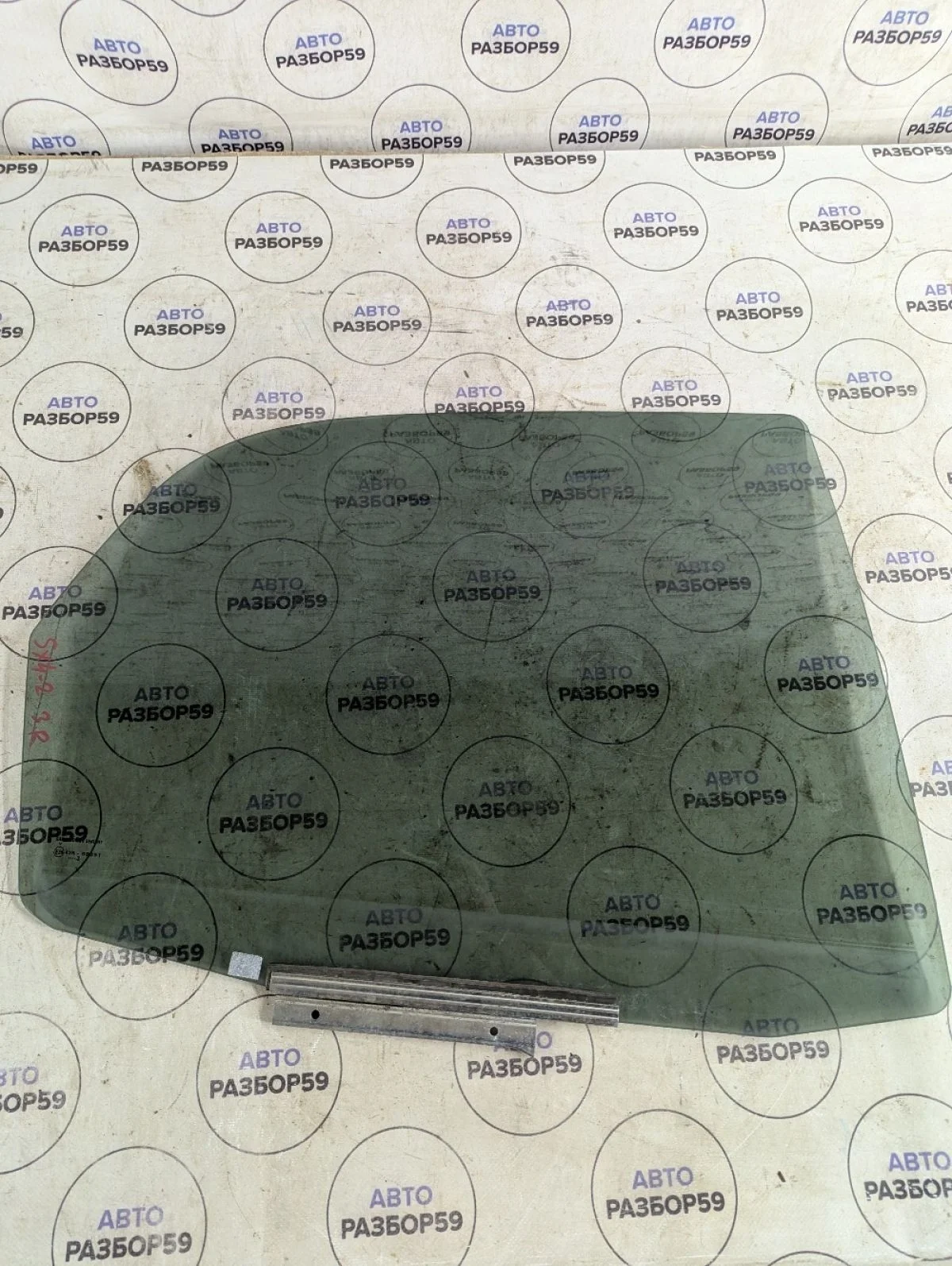 Стекло заднее правое Suzuki SX4 I рестайлинг (2009—2014)