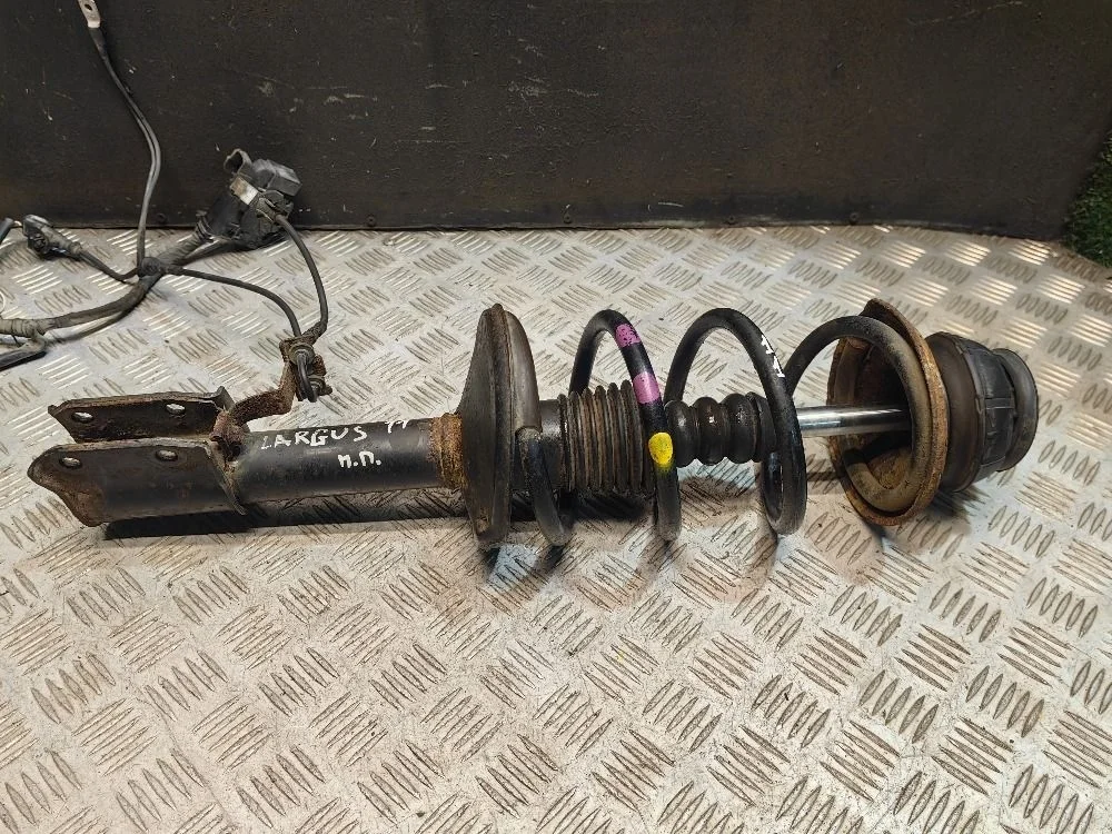 Стойка передняя правая Лада Ларгус