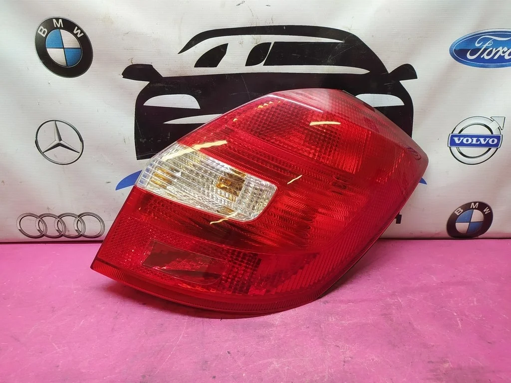 Фонарь задний правый Fabia 2 2007-2015 5J6945096A