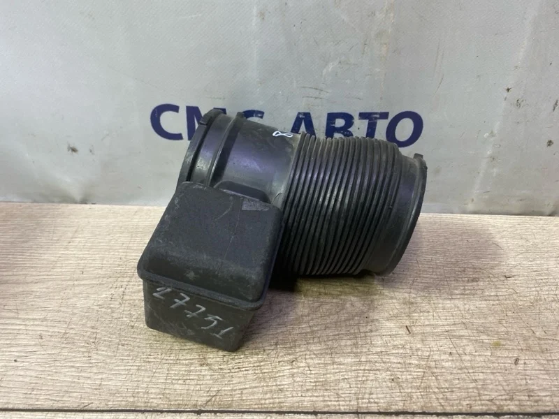 Патрубок воздушного фильтра Volvo S80 2007-2013 30748218 С80 B8444S 4
