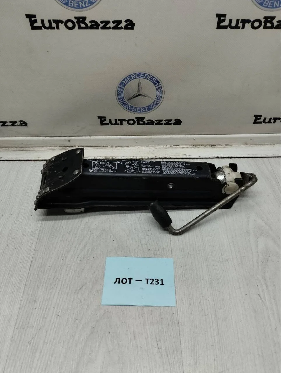 Домкрат Mercedes W211