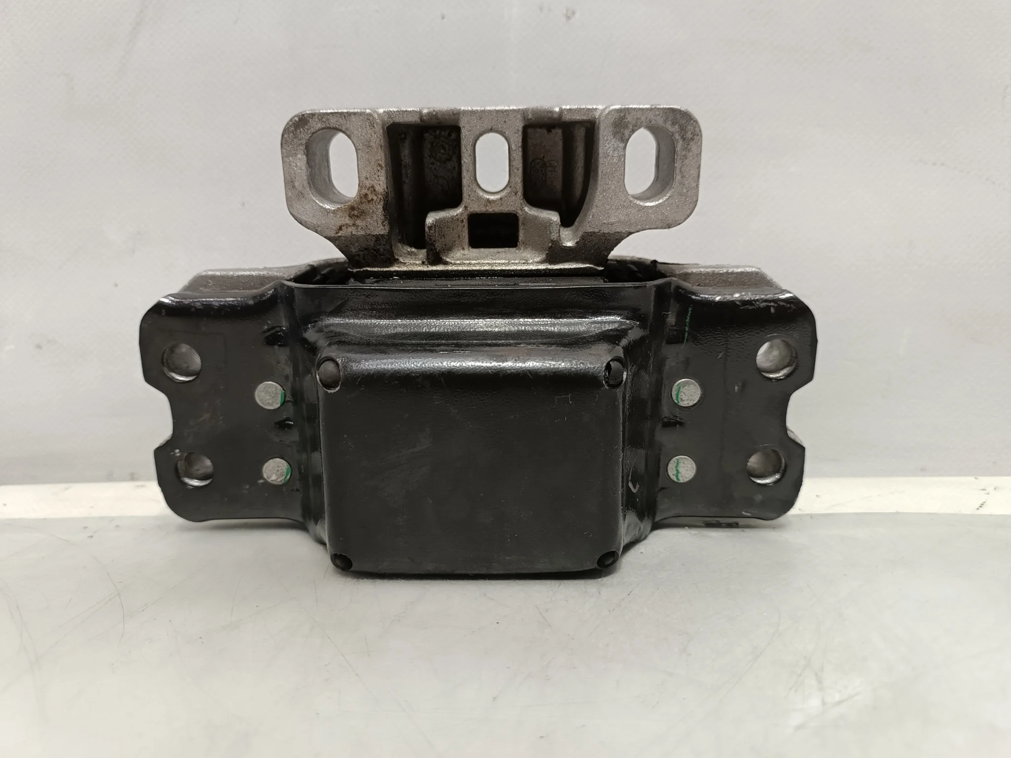 ПОДУШКА КПП AUDI VOLKSWAGEN SKODA ... OCTAVIA PASSAT SCIROCCO TOURAN ... B6 B7 MK5 MK6 ... CNWA CTHC CTHD CTKA 2WD 4WD 1K0199555AC АТМ МТМ
