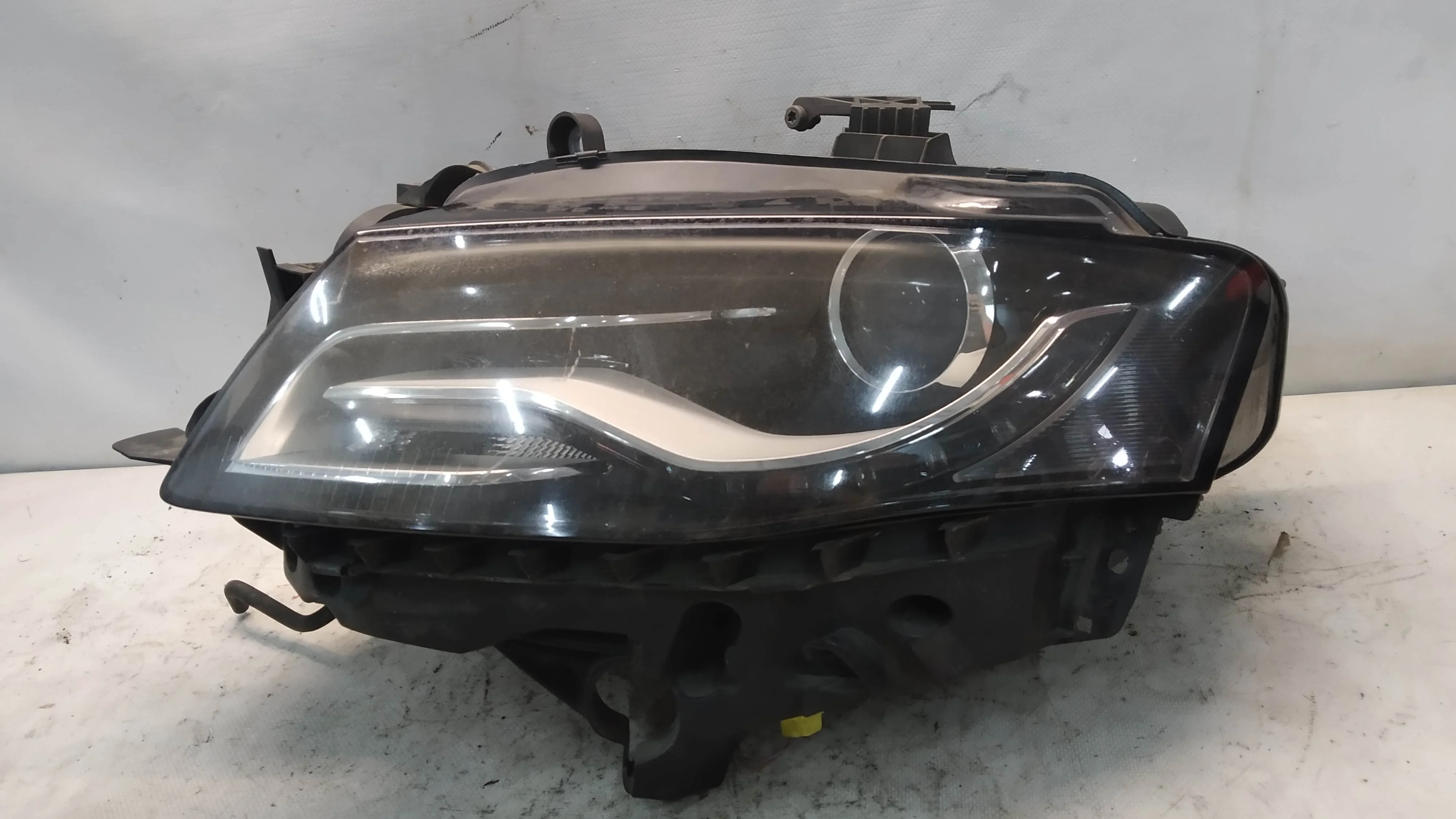 ФАРА AUDI A4 8K2 8K5 8KH B8 XENON ЛЕВАЯ 1 МОДЕЛЬ 8K0941003D NA6921Z