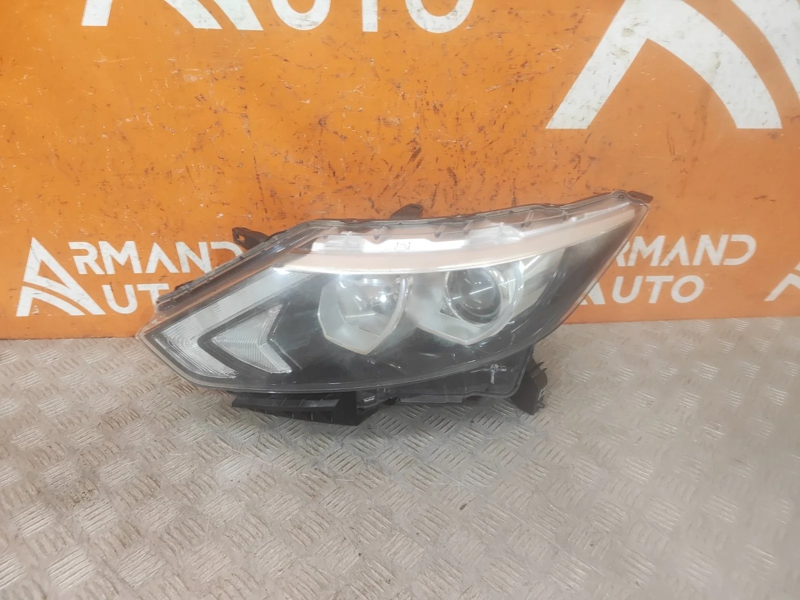 Фара Nissan Qashqai 2013-2019 j11