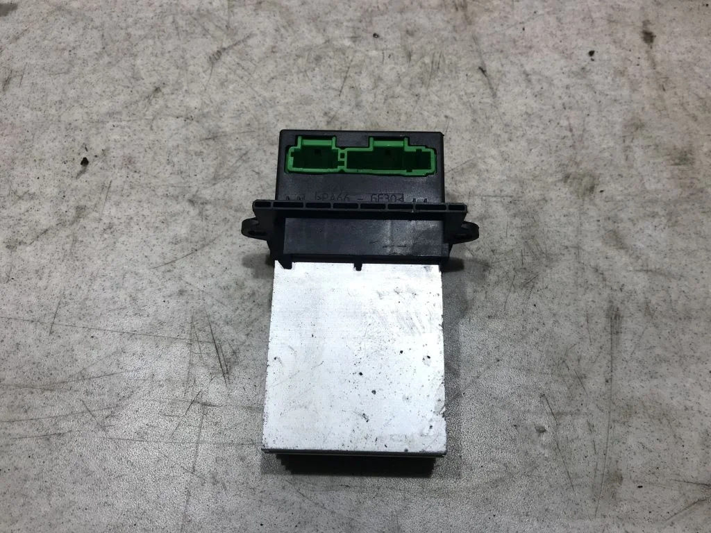 6441L2  Резистор отопителя Nissan Note E11