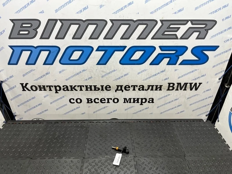 Форсунка Bmw 7 13537506924 E66 N62B44