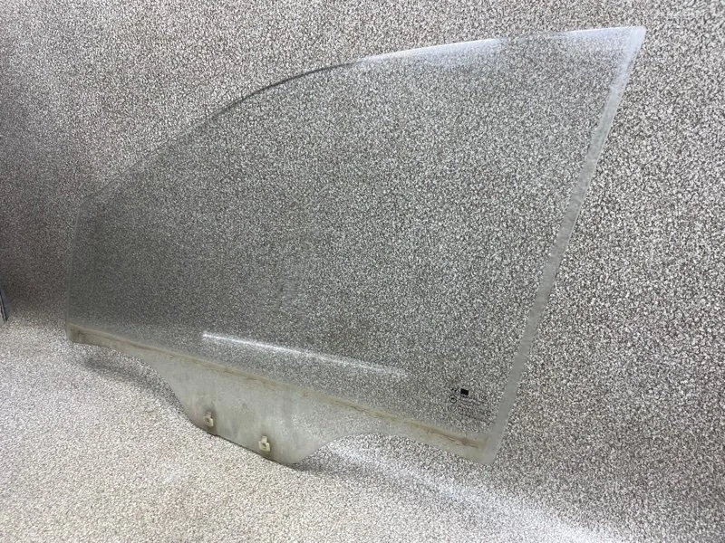 Стекло двери Hyundai Getz 2007 824101C000 1.4 G4EE MT, переднее левое