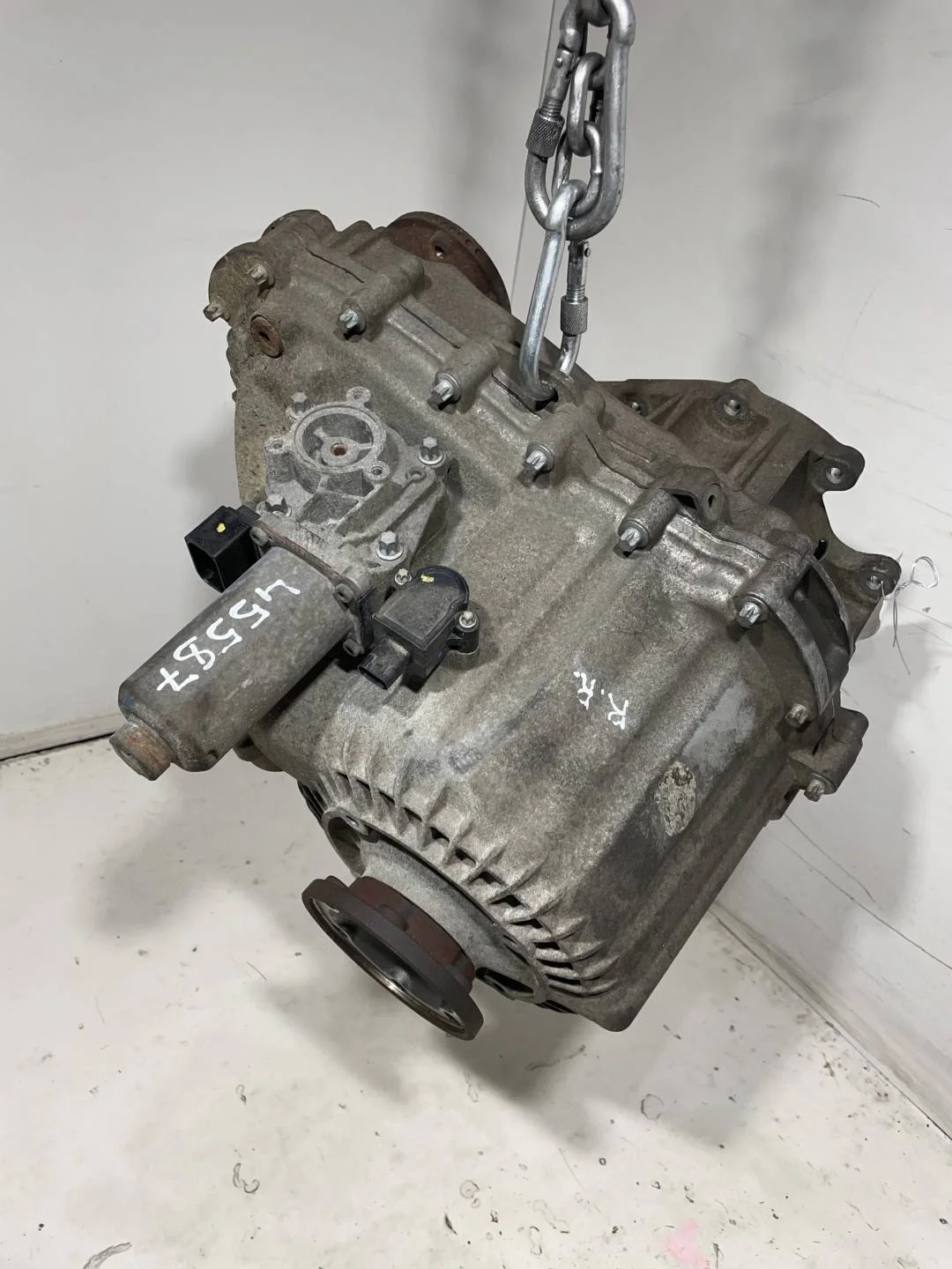 Раздаточная коробка 8454228031 Land Rover Discovery 3 2.7 Дизель