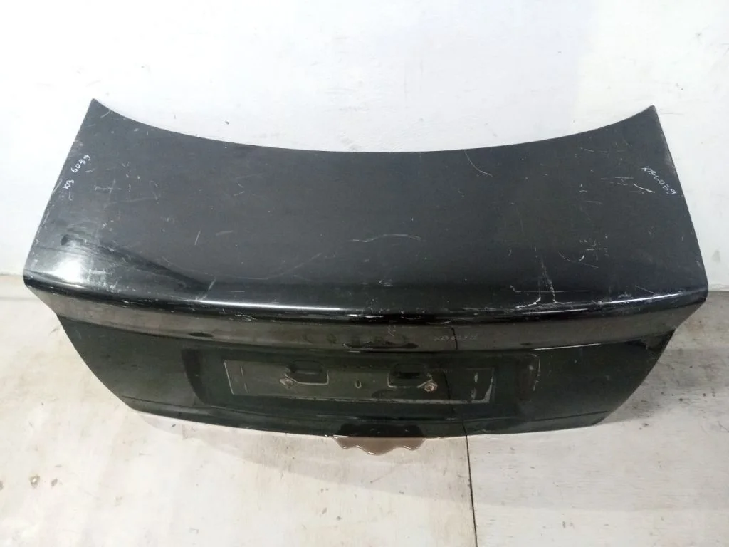 Крышка багажника AUDI A4 B5 Седан