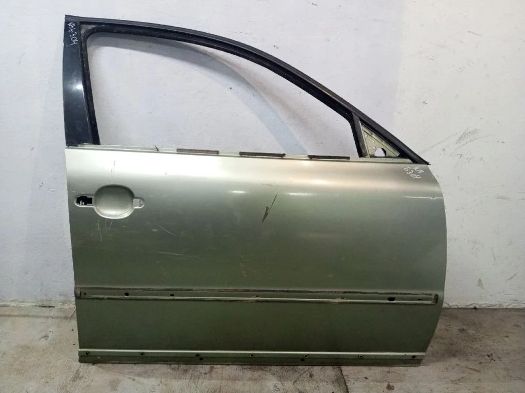 Дверь VOLKSWAGEN PASSAT B5+ Передняя правая