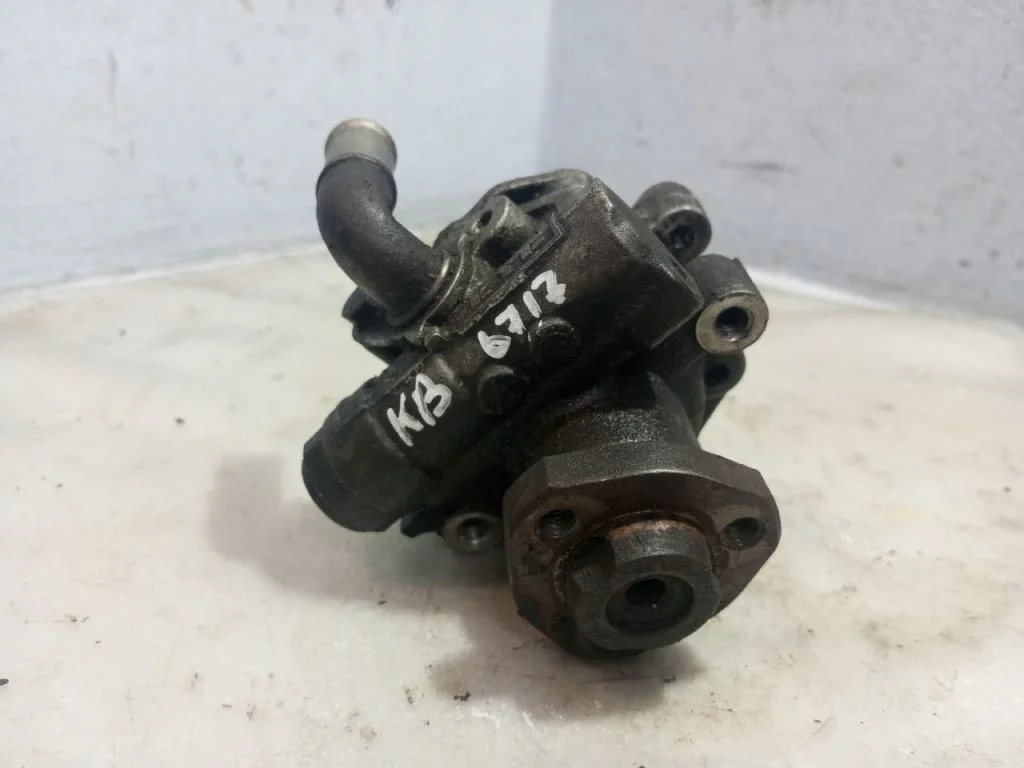 Насос гура VOLKSWAGEN GOLF 4