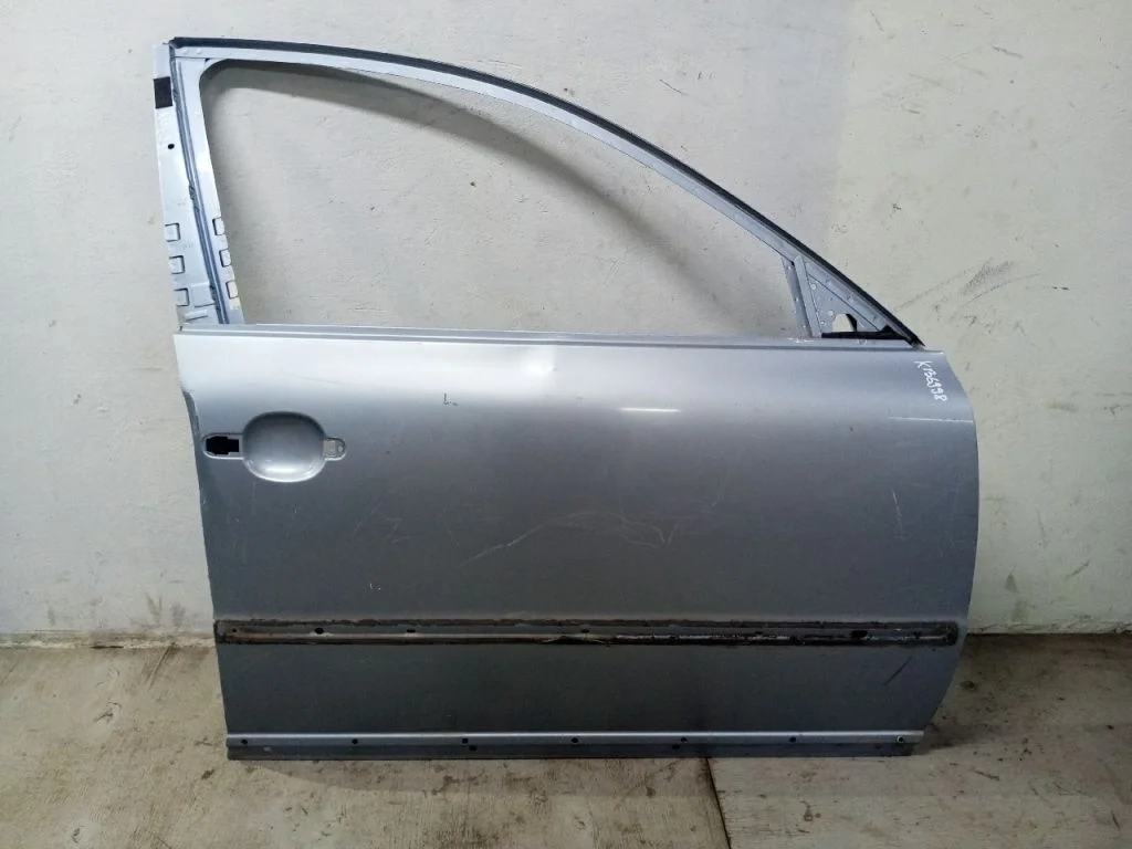 Дверь VOLKSWAGEN PASSAT B5 Передняя правая