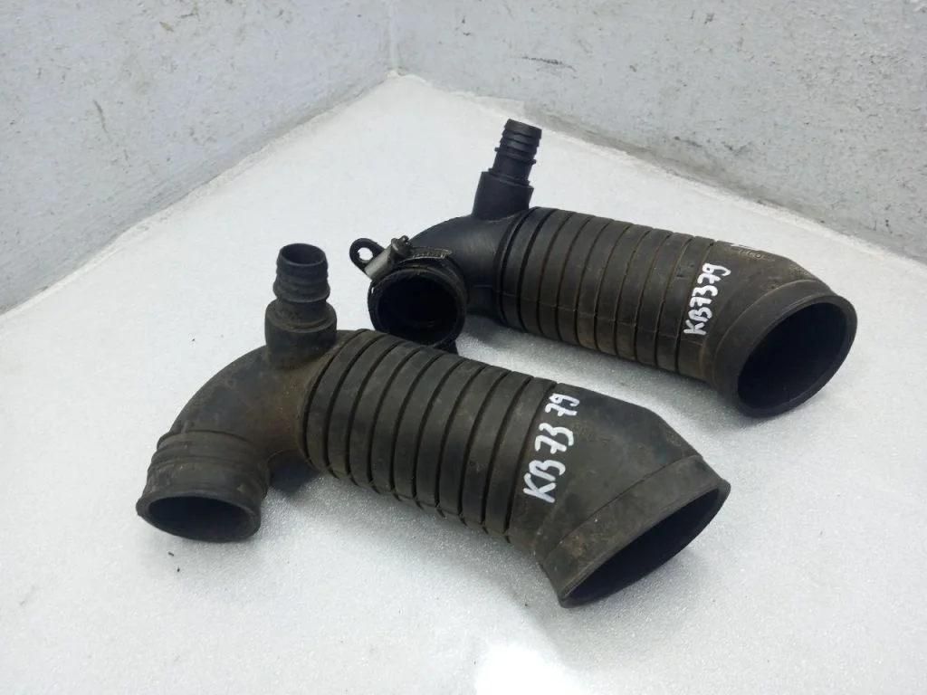 Патрубок воздушный VOLKSWAGEN PASSAT B5