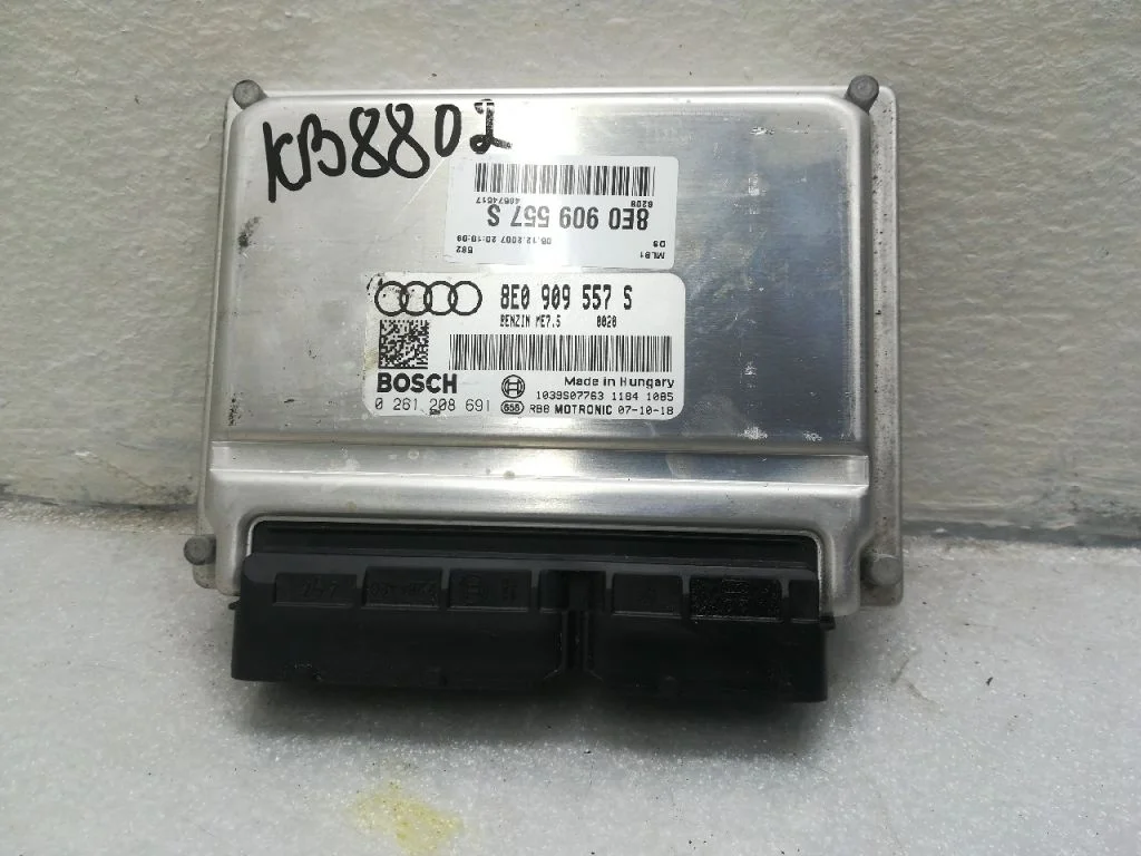 Блок управления двигателя AUDI A4 B7 2.0