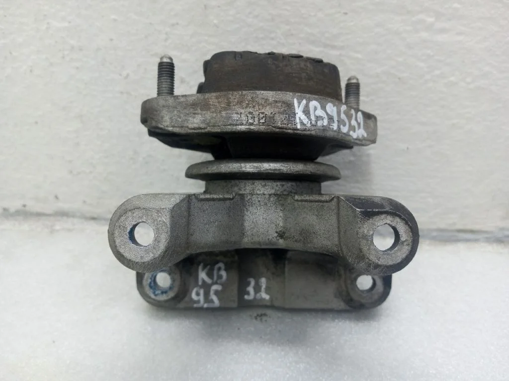 Подушка акпп AUDI A4 B7