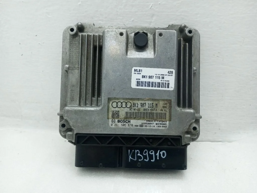 Блок управления двигателя AUDI A4 B8 1.8 CDH + АКПП