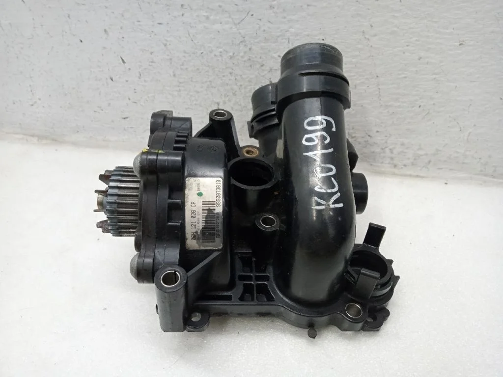 Корпус помпы SKODA YETI