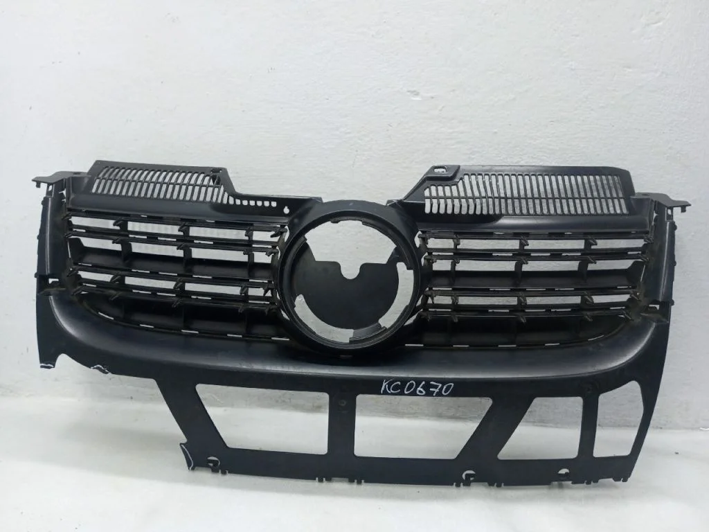 Решётка радиатора VOLKSWAGEN GOLF 5