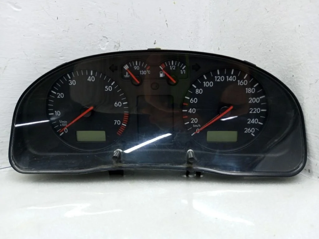 Панель приборов (спидометр) VOLKSWAGEN PASSAT B5