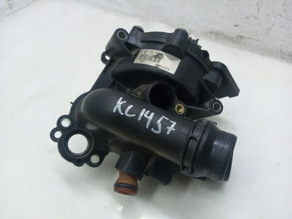 Корпус помпы AUDI A5 8T