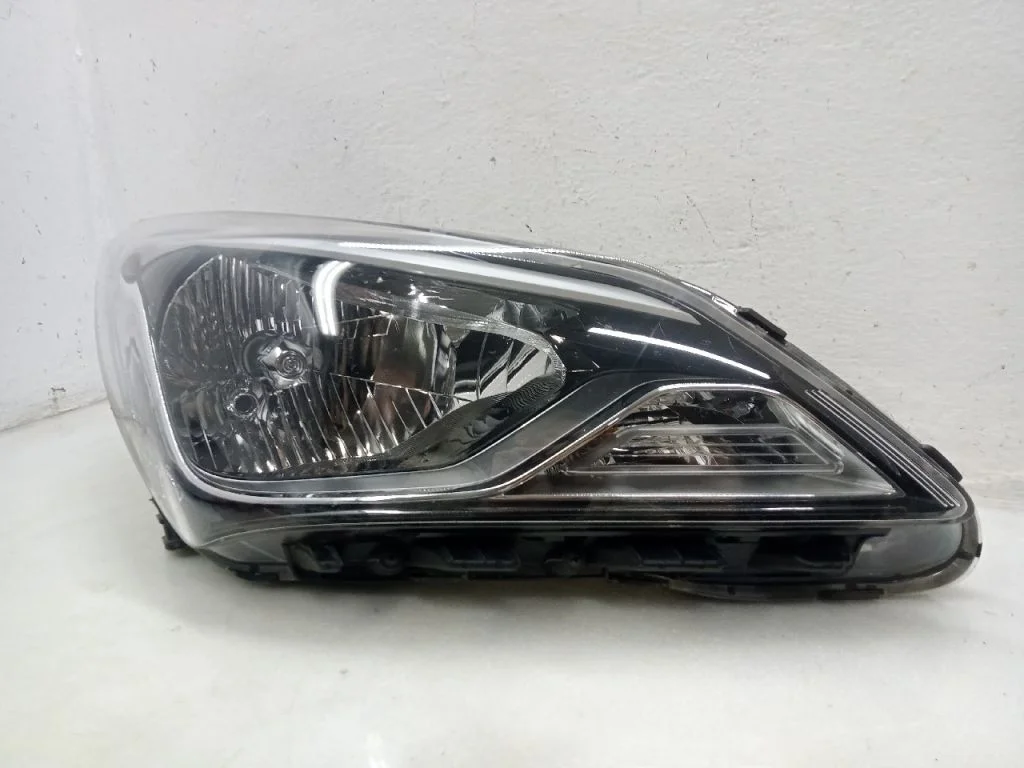 Фара HYUNDAI SOLARIS Правая