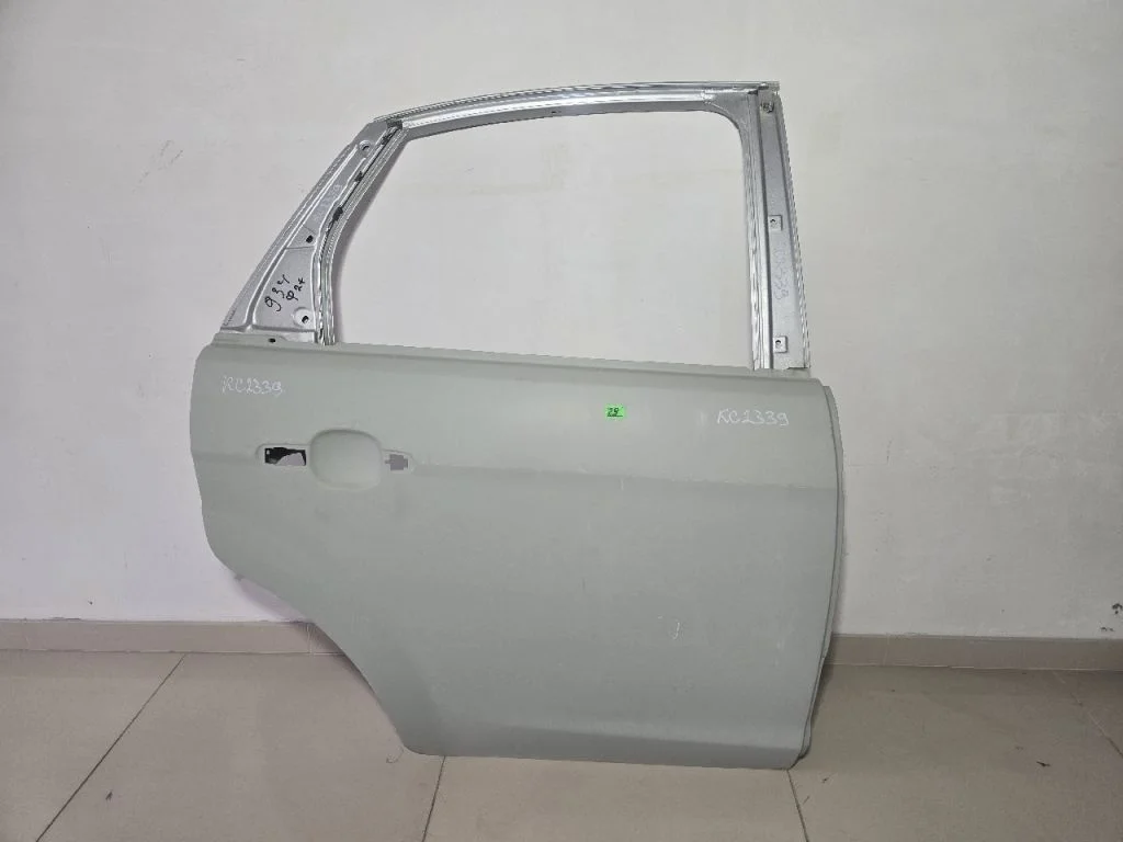 Дверь FORD FOCUS 2 Задняя правая