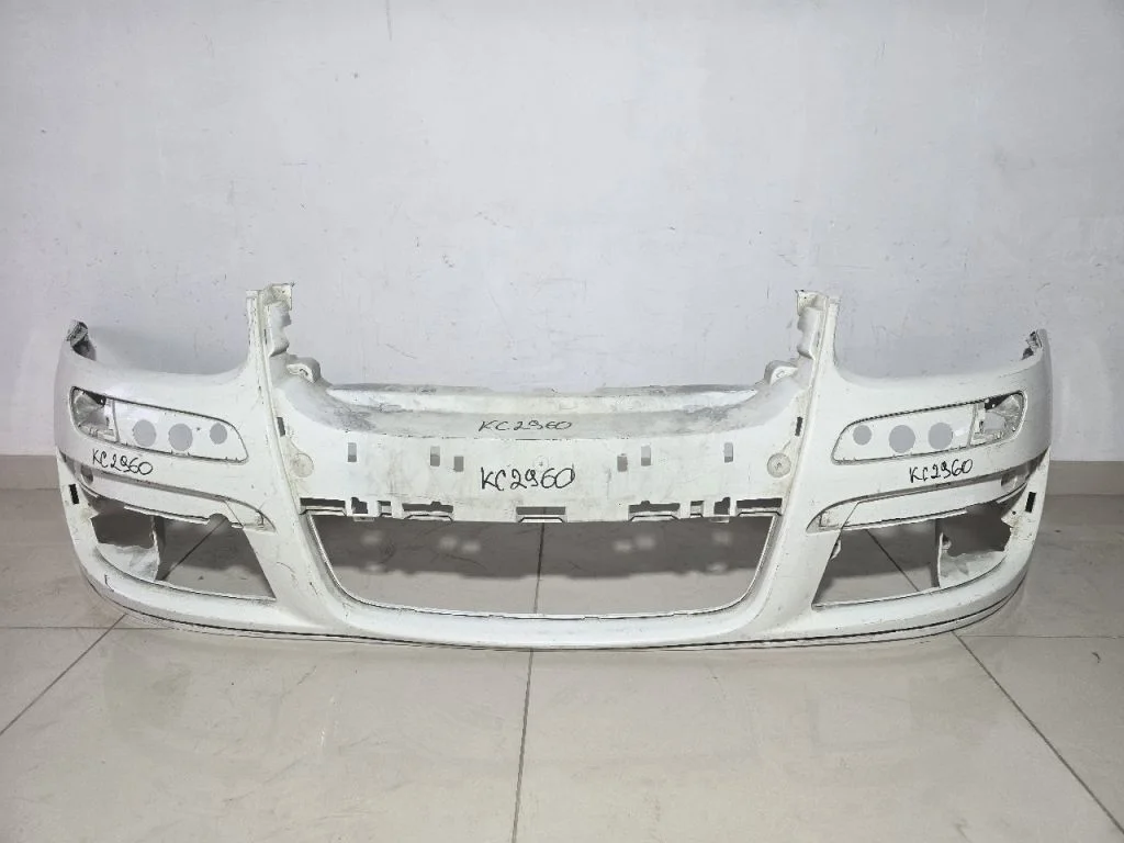Бампер VOLKSWAGEN GOLF 5 Передний