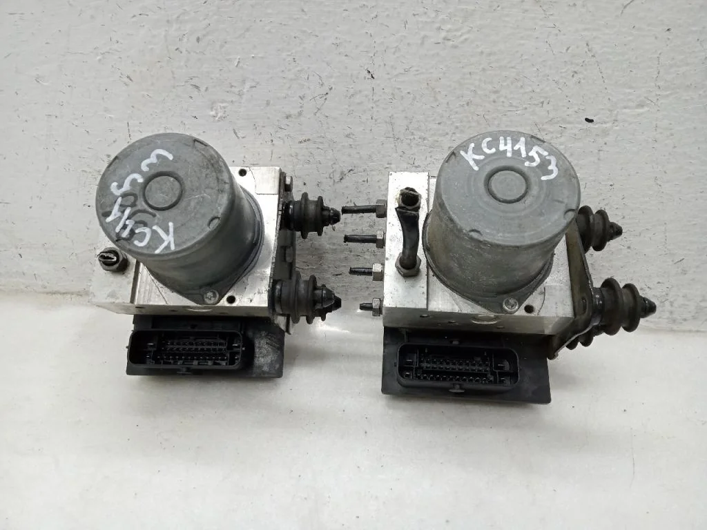 Блок abs AUDI A4 B8
