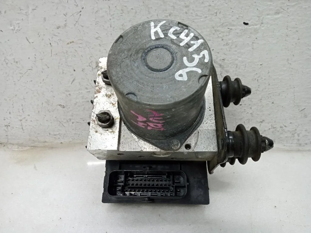 Блок abs AUDI A4 B8