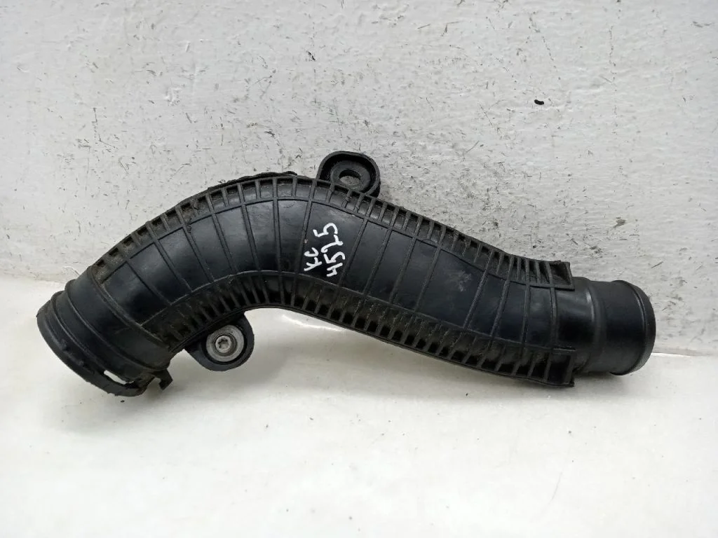 Патрубок воздушный VOLKSWAGEN PASSAT CC
