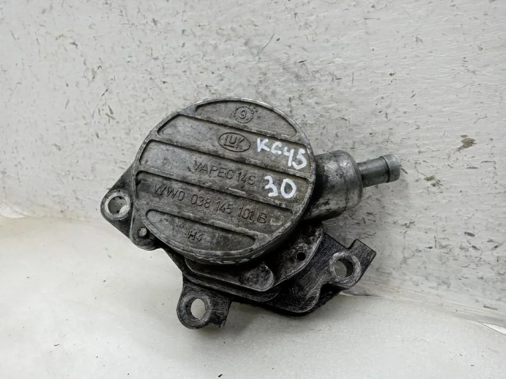 Насос вакуумный VOLKSWAGEN PASSAT B5