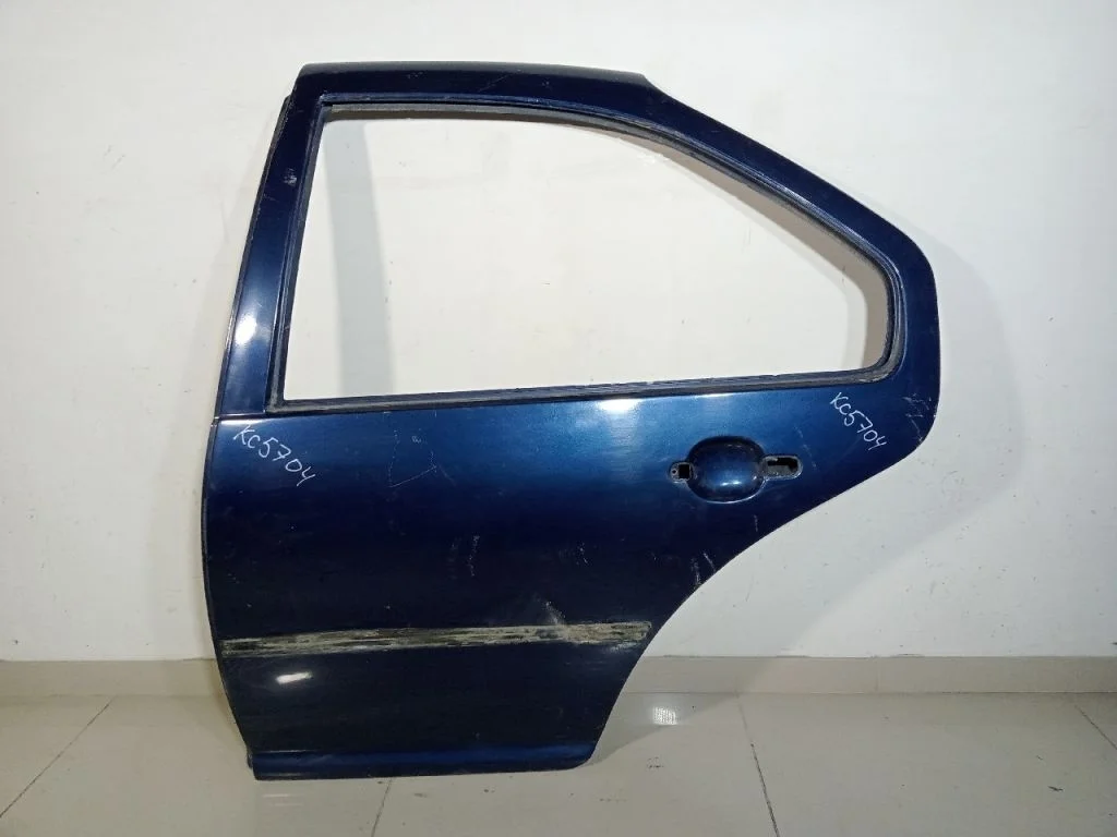 Дверь VOLKSWAGEN BORA Задняя левая