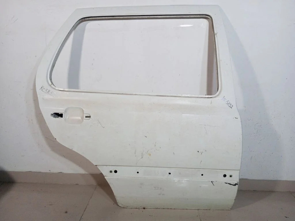 Дверь VOLKSWAGEN GOLF 3 Задняя правая