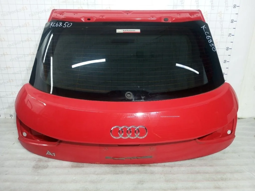 Крышка багажника AUDI A1 8X